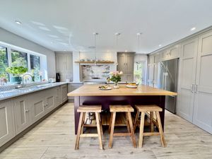 Photo 19- click for photo gallery